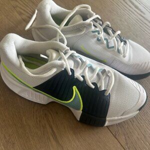 Nike Men's hard court tennis sneakers